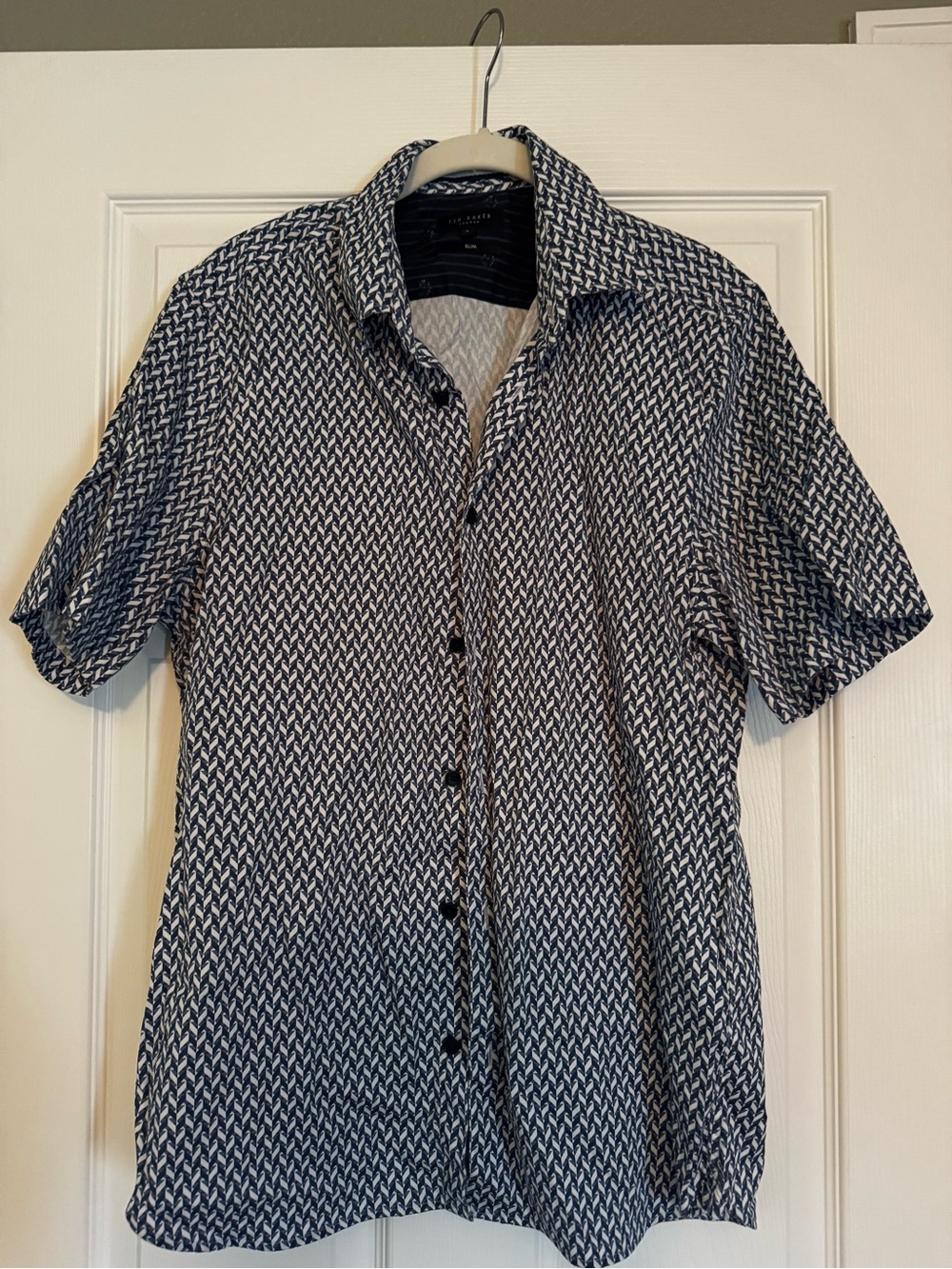 Ted Baker Navy & White Short-Sleeve Button-Down Shirt